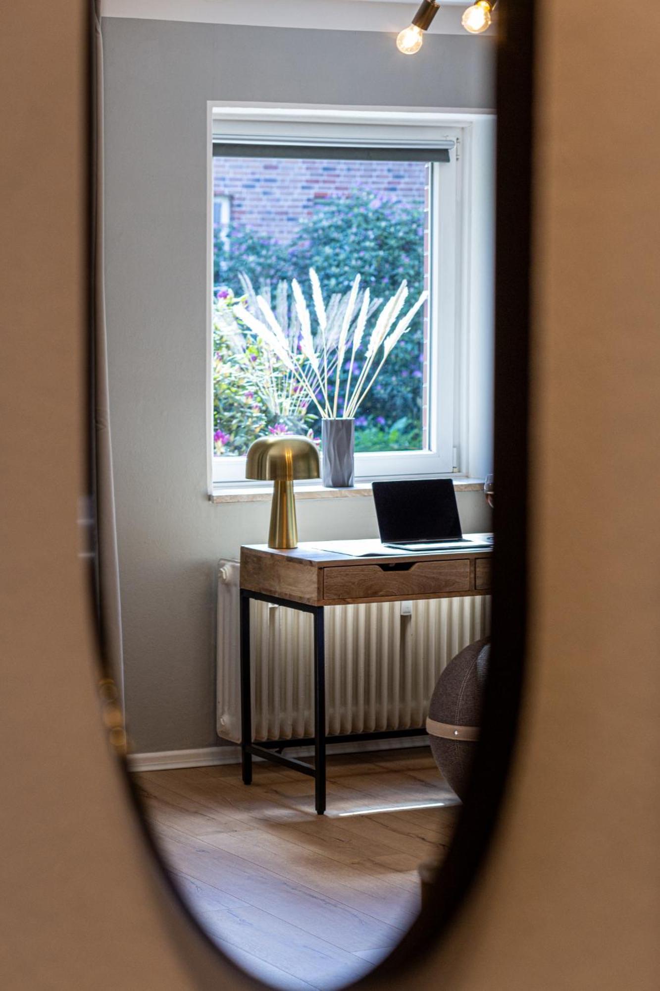 Have-A-Nice-Stay - Nahe Bahnhof Ahrensburg - 20 Minuten Nach Hamburg - Trotzdem Ruhig Gelegen - 6 Minuten Zu Fuss Ins Zentrum Ahrensburg - Modern Eingerichtet Exteriör bild
